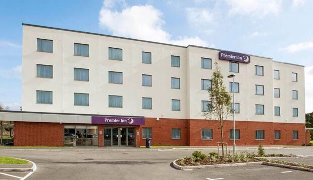 Premier Inn Gosport Exteriör bild
